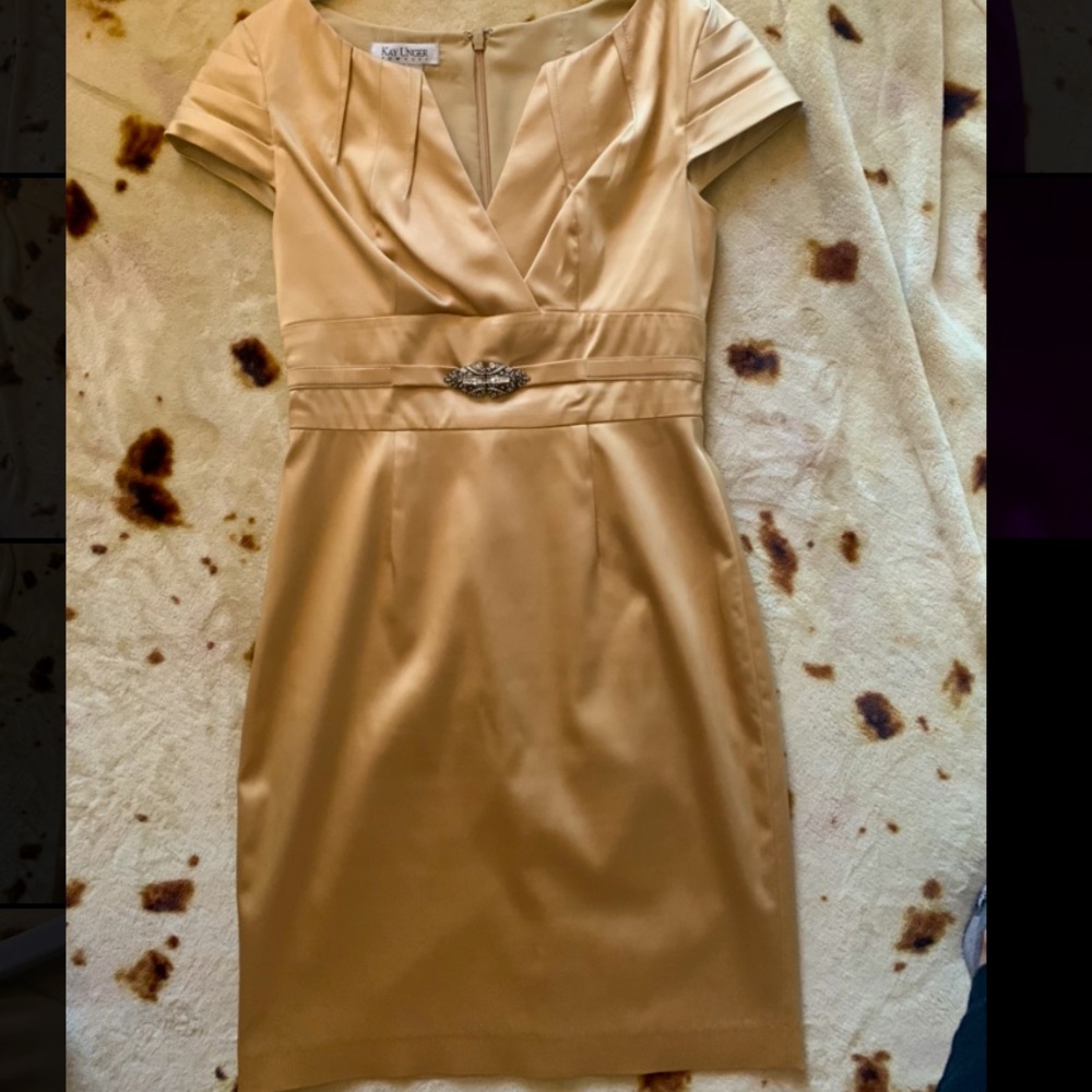 Kay Unger gold dress